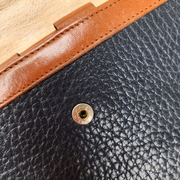 Vintage Dooney &‎ Bourke checkbook wallet - Picture 12 of 14